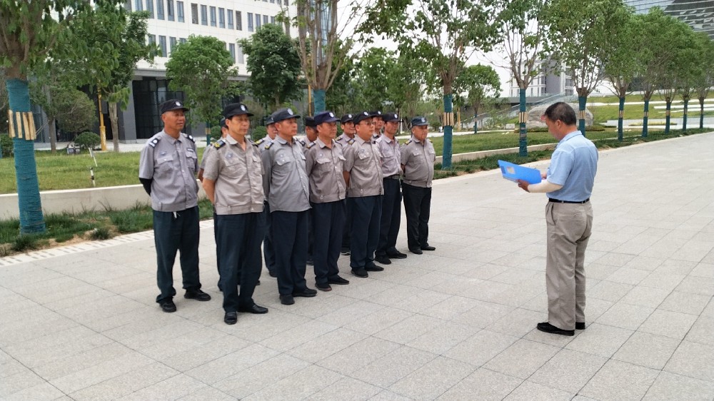 保安普遍“高龄化”问题：“年轻的保安员都去哪（二））