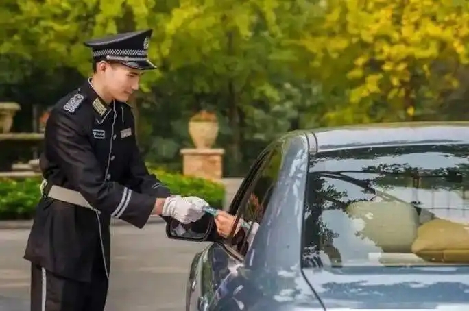 保安人员登记过往车辆的步骤有哪些呢