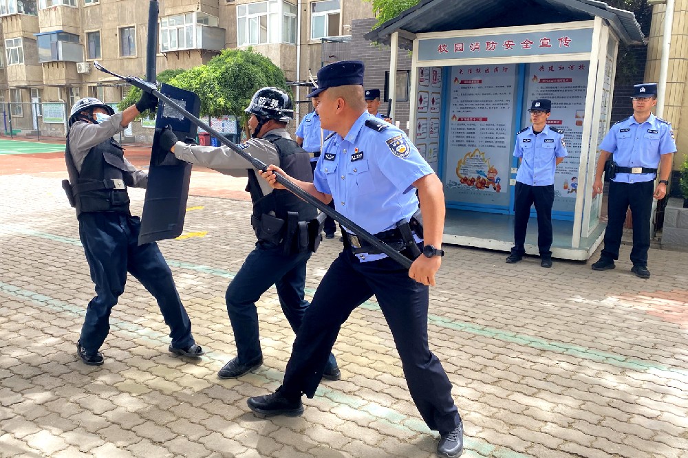 保安队伍作为维护社会稳定时应注意的问题